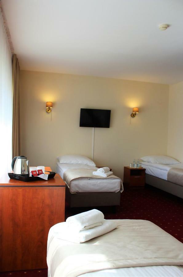 Hotel Bialy Wałbrzych Exterior foto