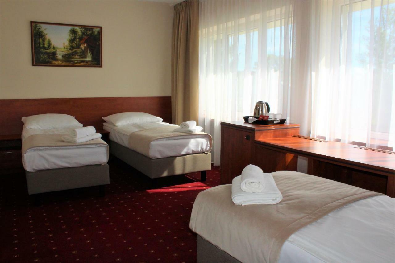 Hotel Bialy Wałbrzych Exterior foto