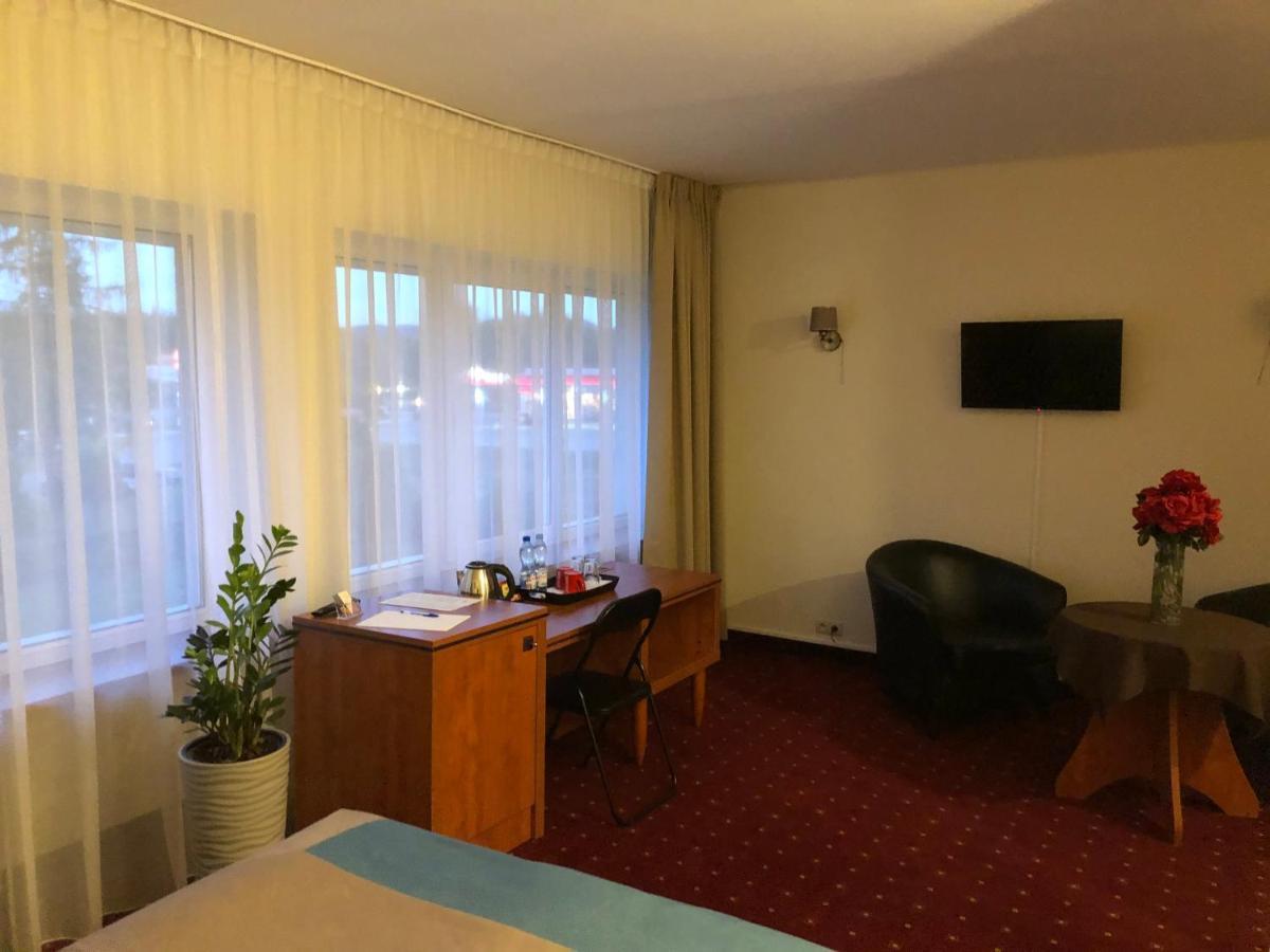 Hotel Bialy Wałbrzych Exterior foto