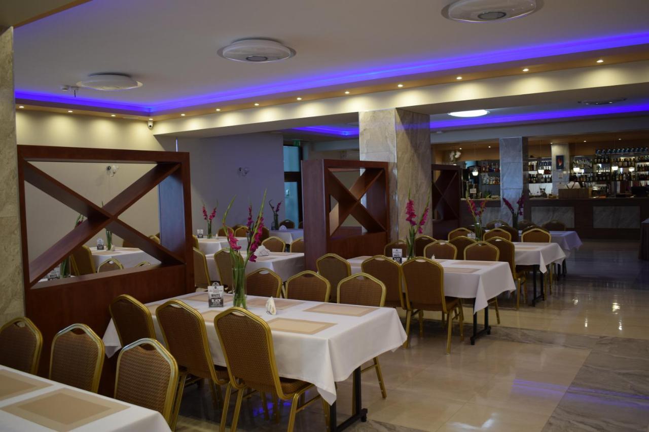 Hotel Bialy Wałbrzych Exterior foto